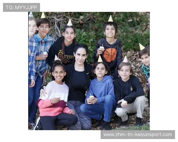 纳迪亚·巴托克莱蒂在女子10000米中获得银牌，纳迪亚 克莱尔