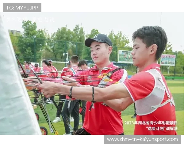射箭学院加强青少年训练营的家长参与与沟通机制，射箭馆培训