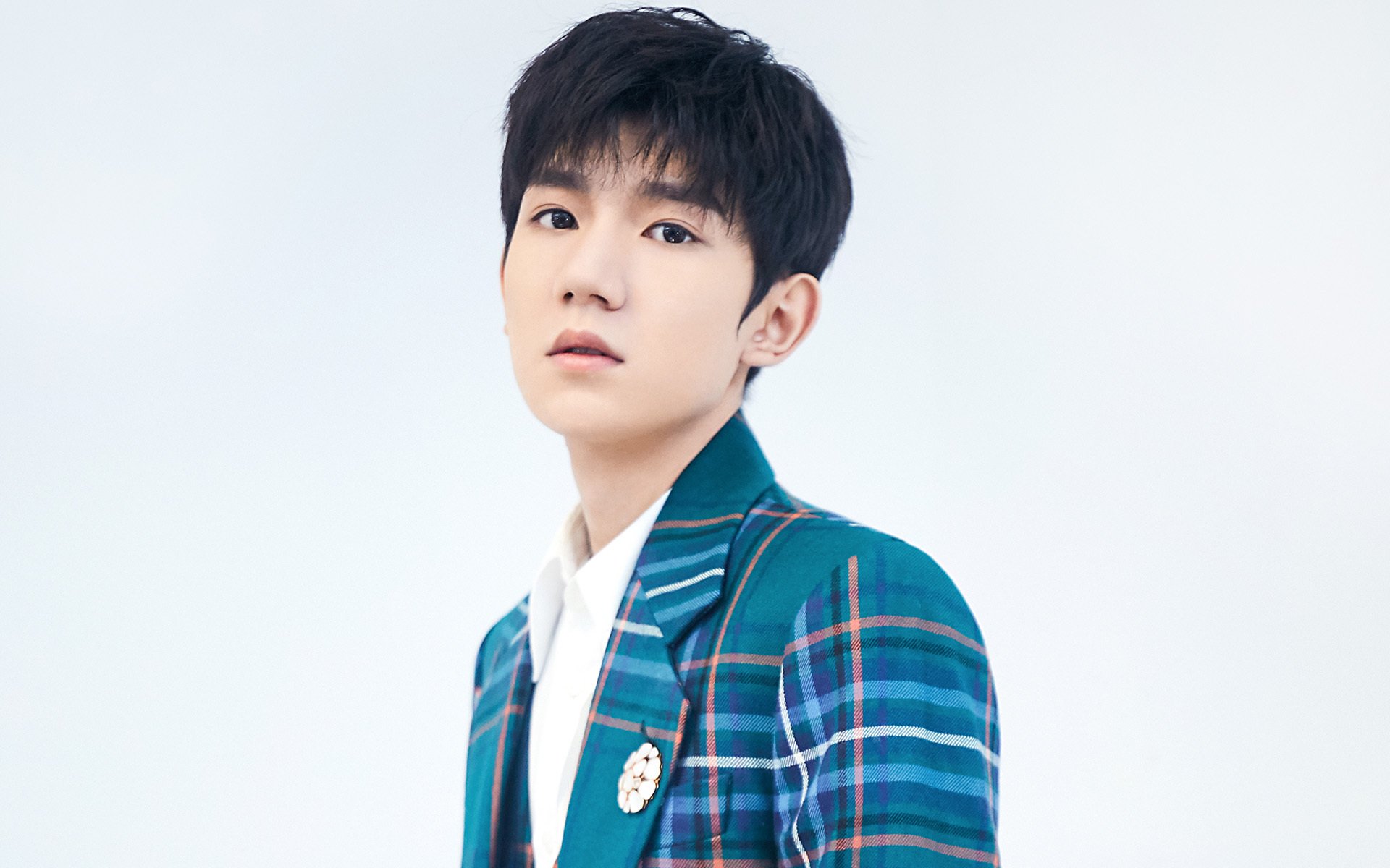 国家队战术核心频繁更替影响风格形成,国家队战斗姿势