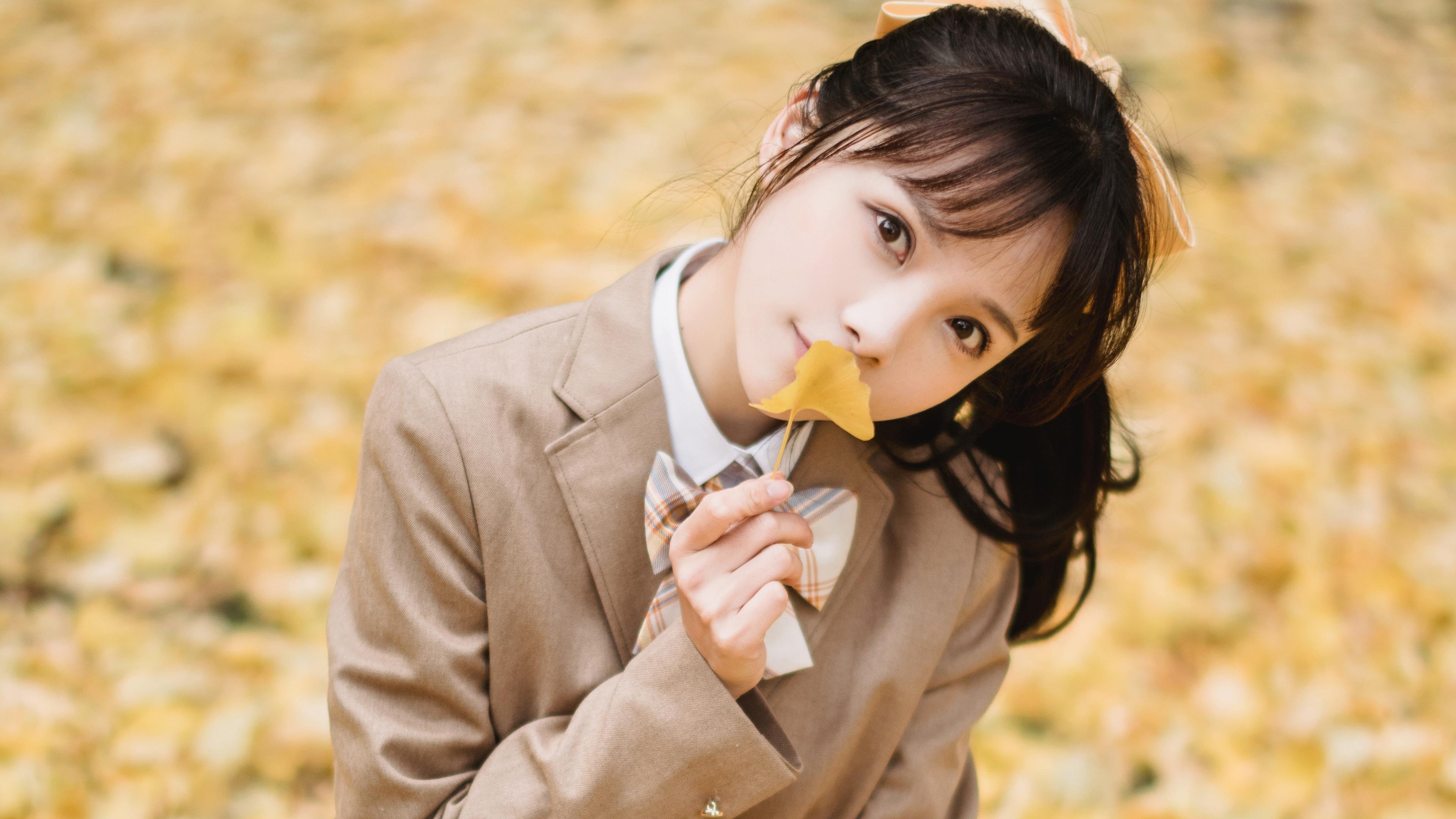 200蝶争锋 乌兰多水中飞翔