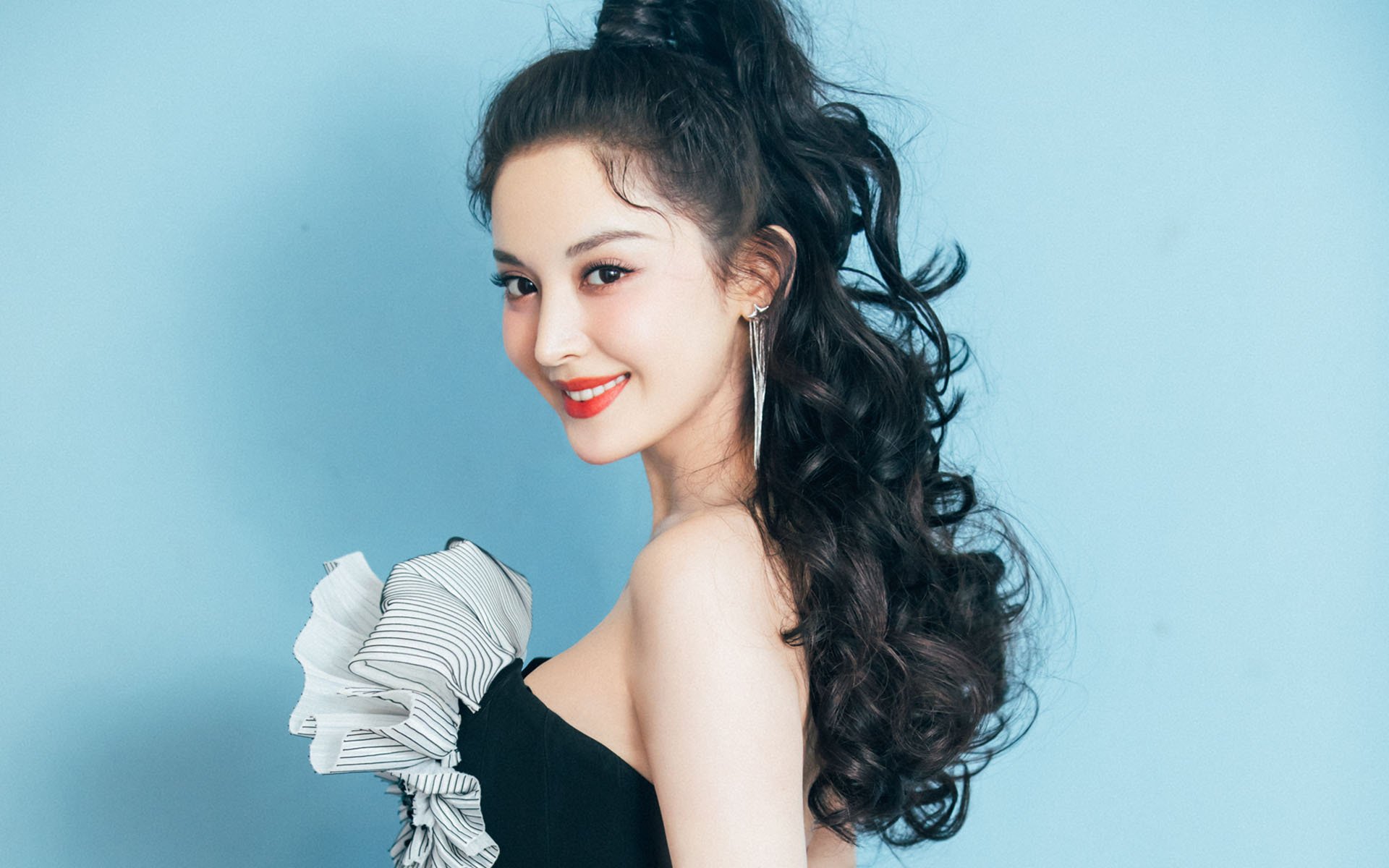 布隆迪男篮在非洲预赛中奋勇向前,战斗精神昂扬